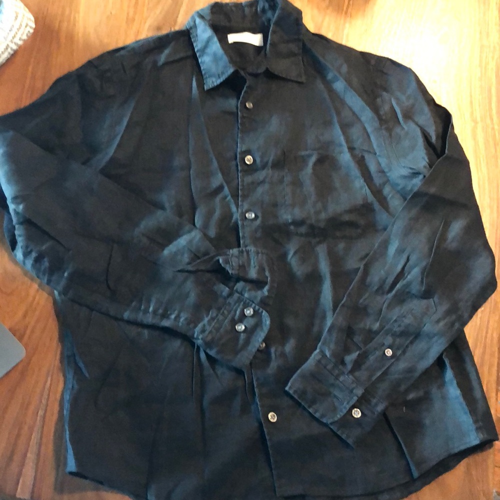 NWOT Uniqlo black linen long sleeve button down